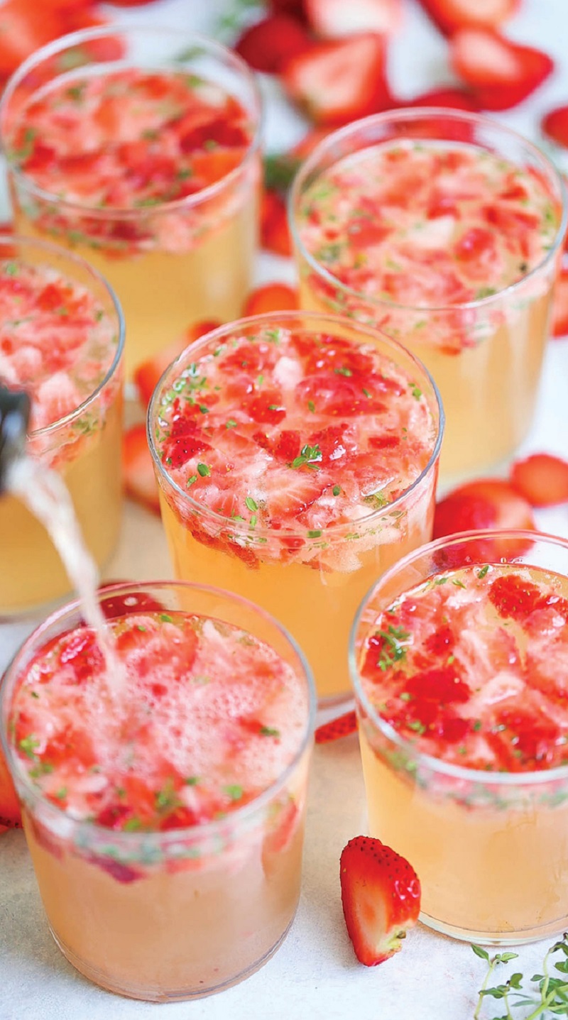 Strawberry Thyme Prosecco Diet-Friendly Fruity Cocktails Perfect for Summer