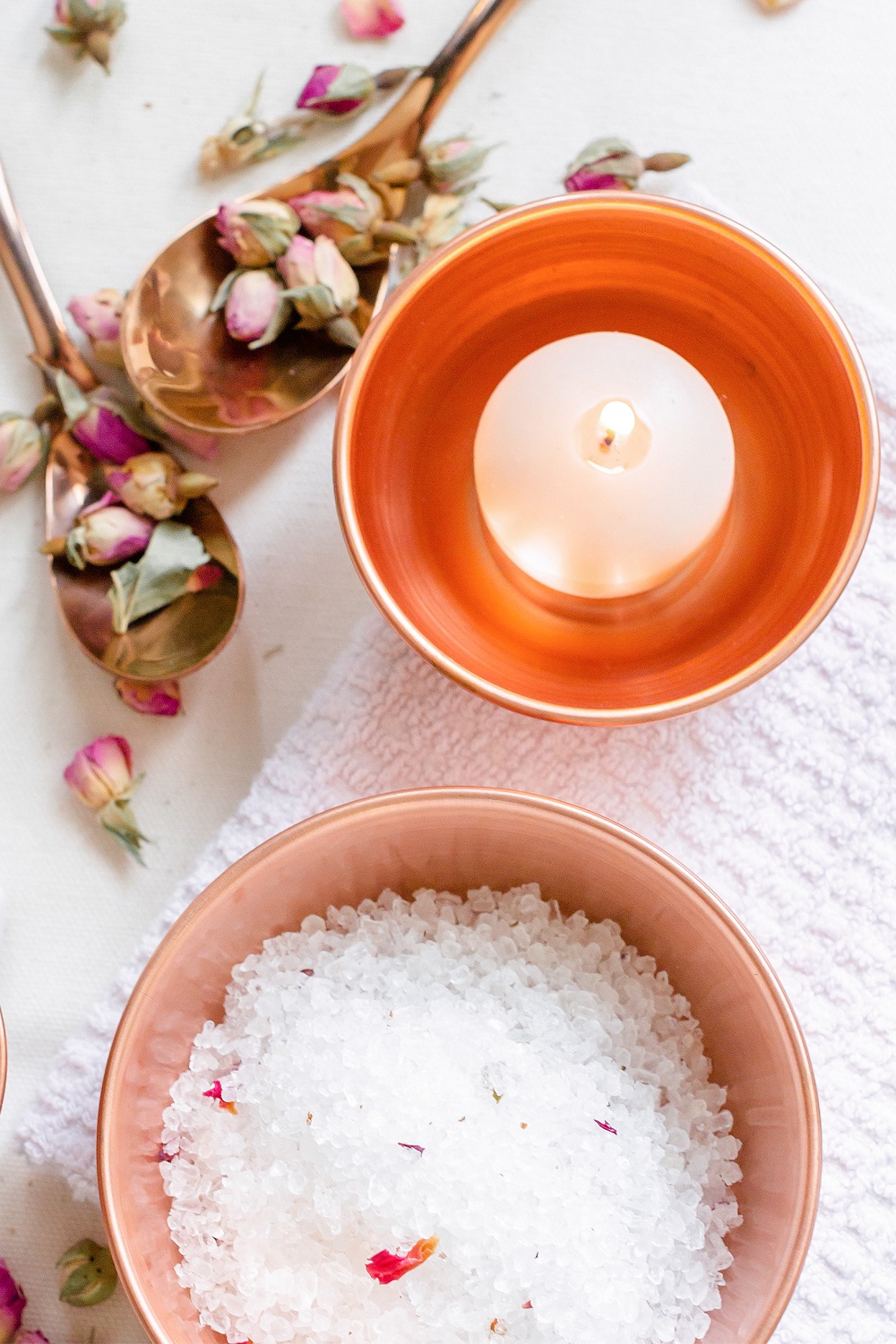 Celtic Sea Salt vs. Himalayan Sea Salt  Many of you have asked what the  differences are between Celtic Sea Salt and Himalayan Sea Salt. Here are  some of the most distinctive