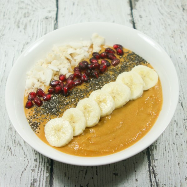 Warming Smoothie Bowl Recipes for Fall + Winter