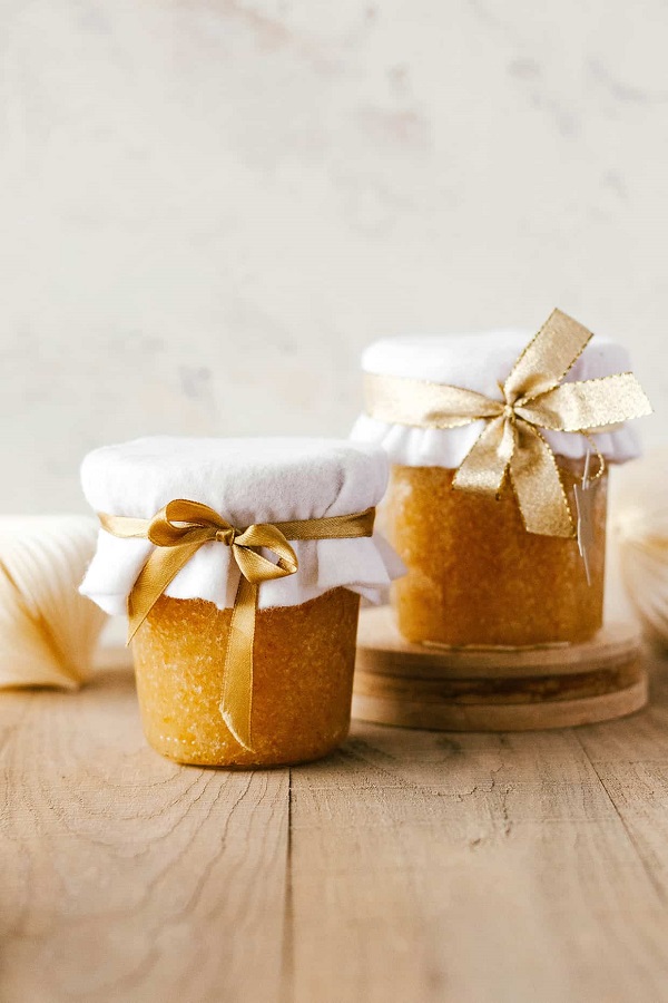 Cinnamon Orange Scrub - 14 DIY Sugar Scrub Recipes Perfect for Fall