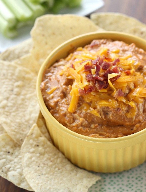 25 Easy Slow Cooker Dips for Ultimate Snacking