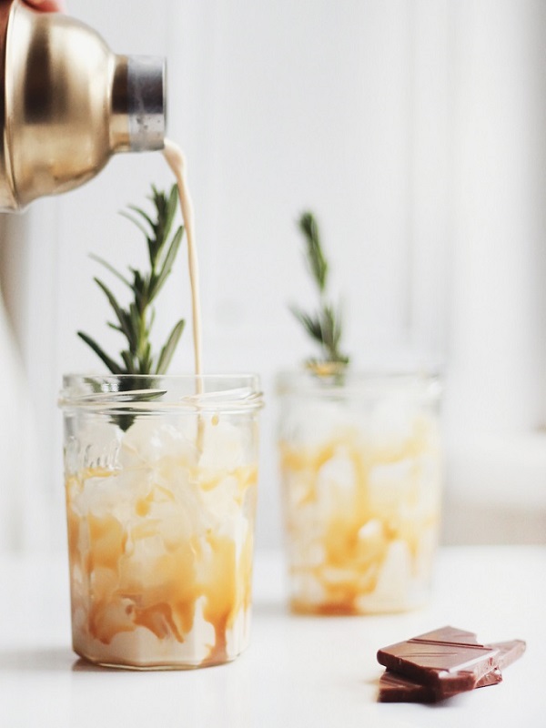 Salted Caramel White Russian Best Holiday Cocktails
