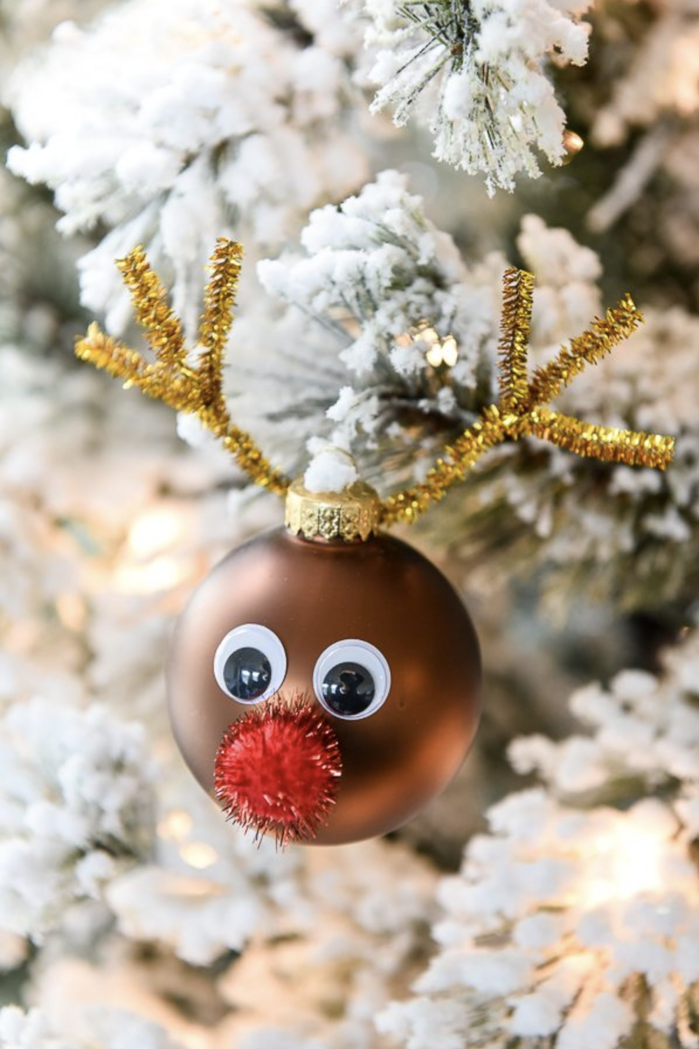 Best DIY Christmas Ornaments to Decorate with the Kids