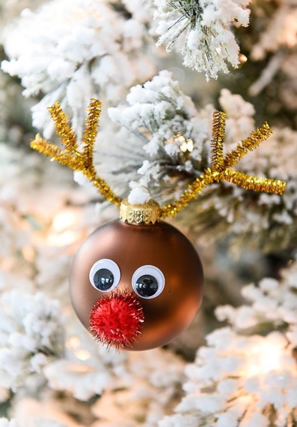 Best DIY Christmas Ornaments to Decorate with the Kids