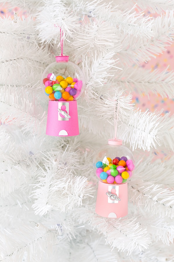 Best DIY Christmas Ornaments to Make with the Kids