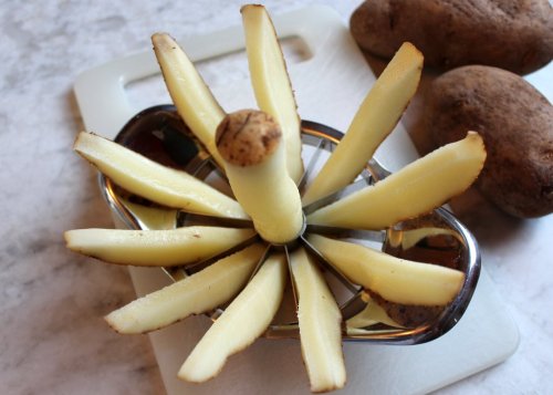 Slice potatoes with an apple corer. Genius Kitchen Hacks