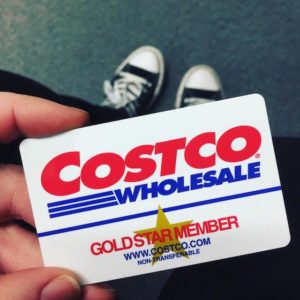 can a family member use a costco card