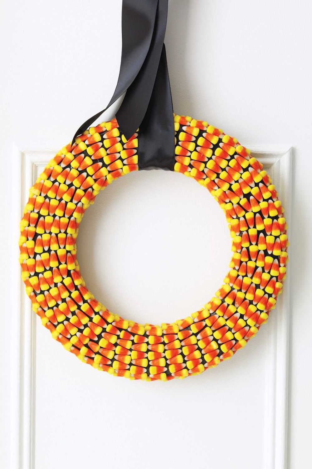 16 Wonderfully Spooky DIY Halloween Wreaths