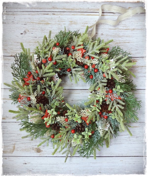 20 Best Handcrafted Christmas Wreaths on Etsy