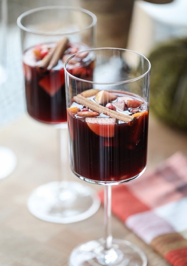 50 Best Fall Cocktails - Drink Ideas Perfect for Autumn