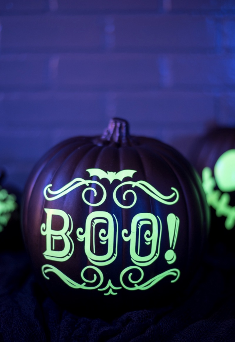 Glow in the Dark Boo Pumpkin Best No Carve Pumpkin Decorating Ideas