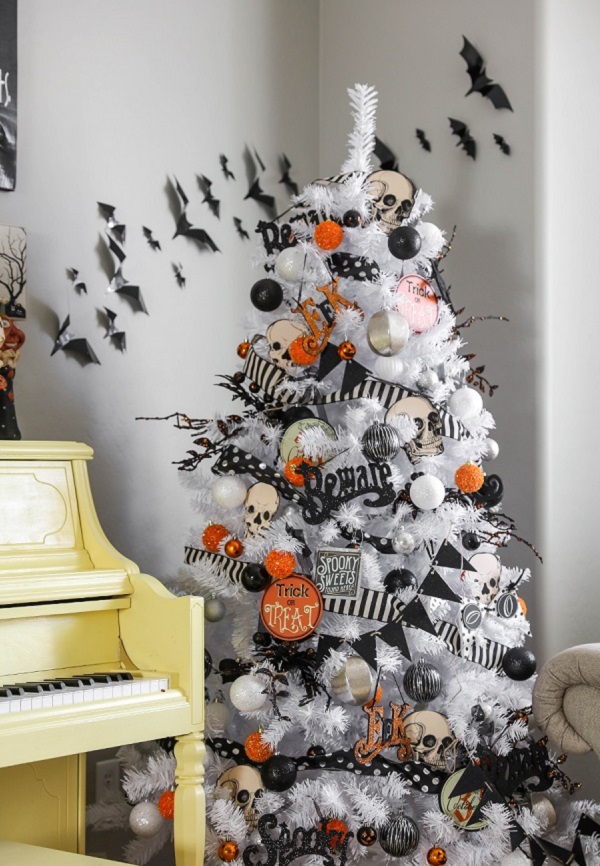 14 Chic DIY Halloween Decor Ideas You'll Want to Copy
