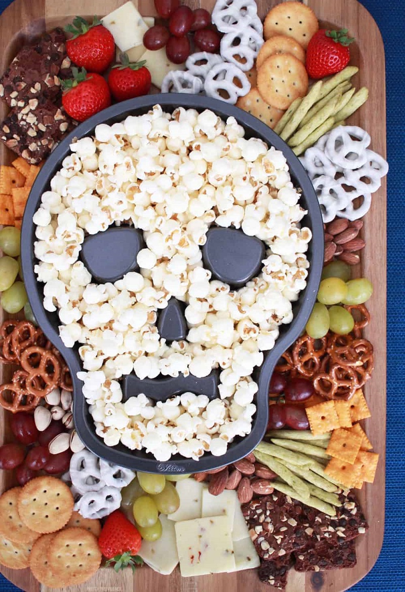75 Creative and Delicious Halloween Party Recipes