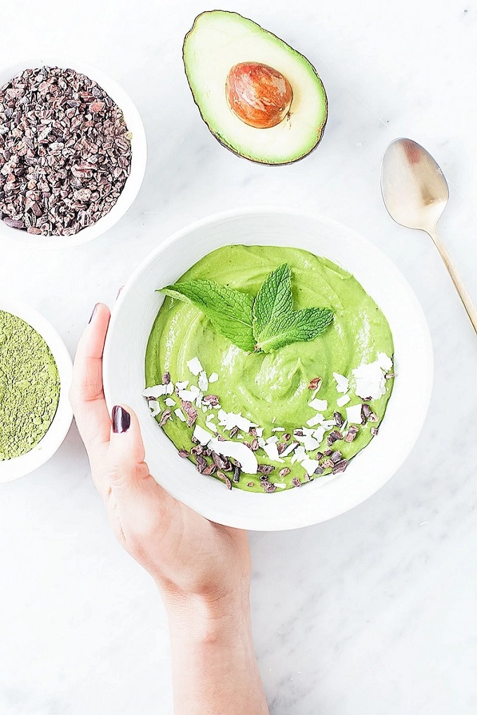 Best Warming Smoothie Bowls to Eat Healthy When It's Cold Outside