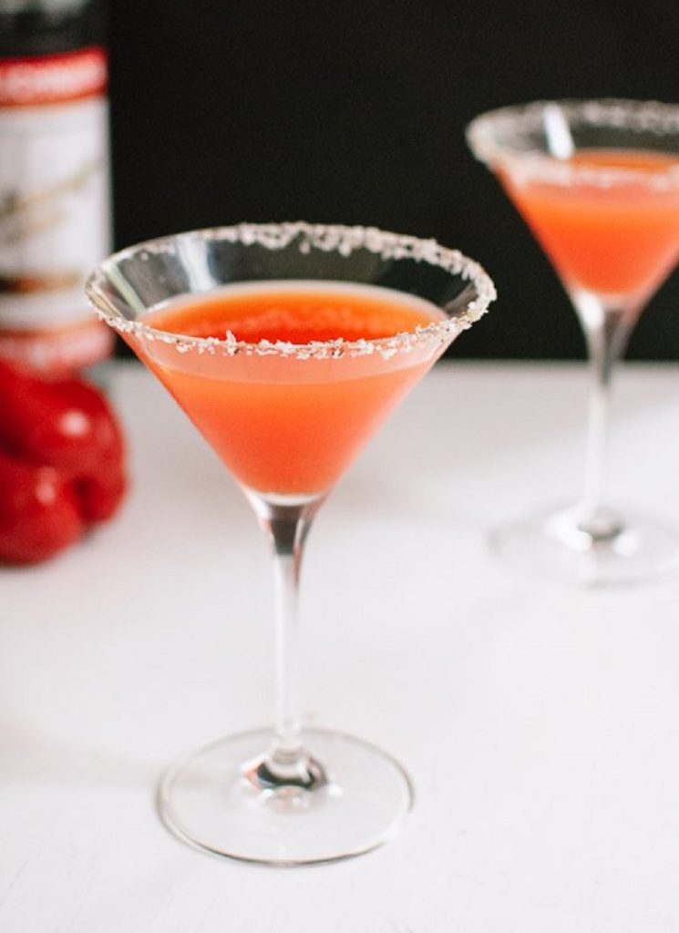 17 Best LowCalorie Cocktails Perfect for Any Occasion • Sarah Blooms
