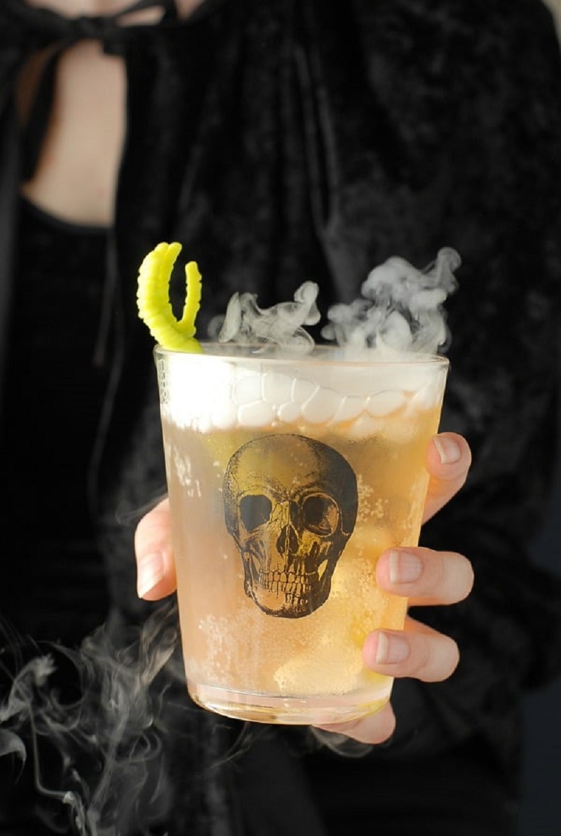 The Gravedigger Best Skinny Halloween Cocktails Under 200 Calories