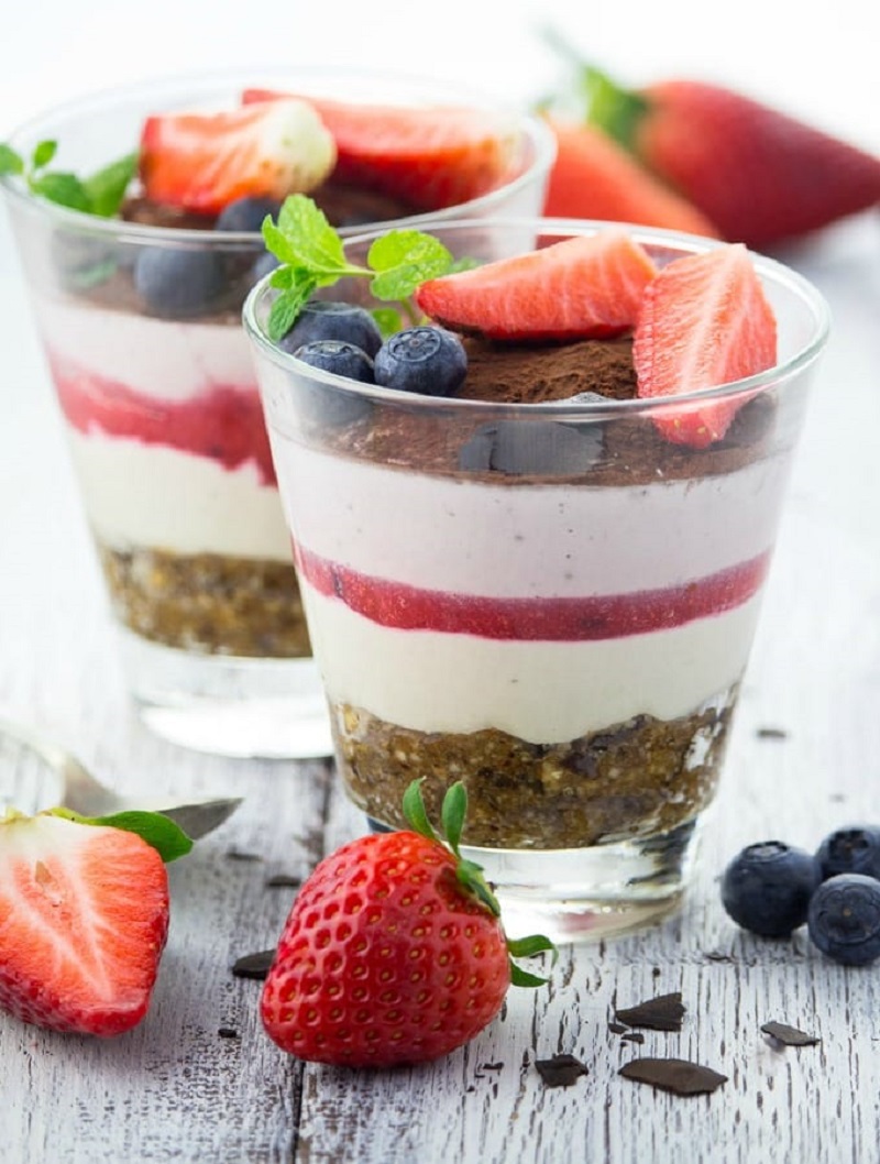 Vegan Tiramisu with Strawberries Best Fruity Vegan Desserts You Need to Try This Summer