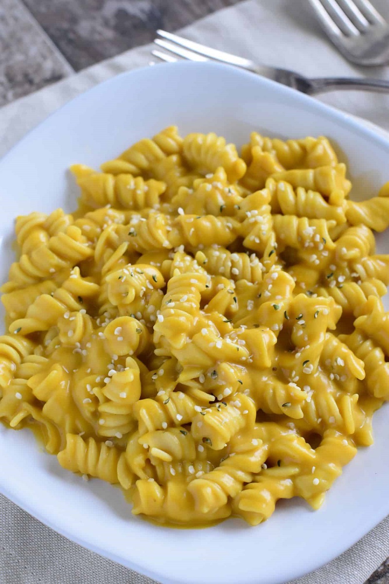 Pumpkin Mac and Cheese [gluten-free] Easy 15-Minute Vegan Recipes for When You Have No Time