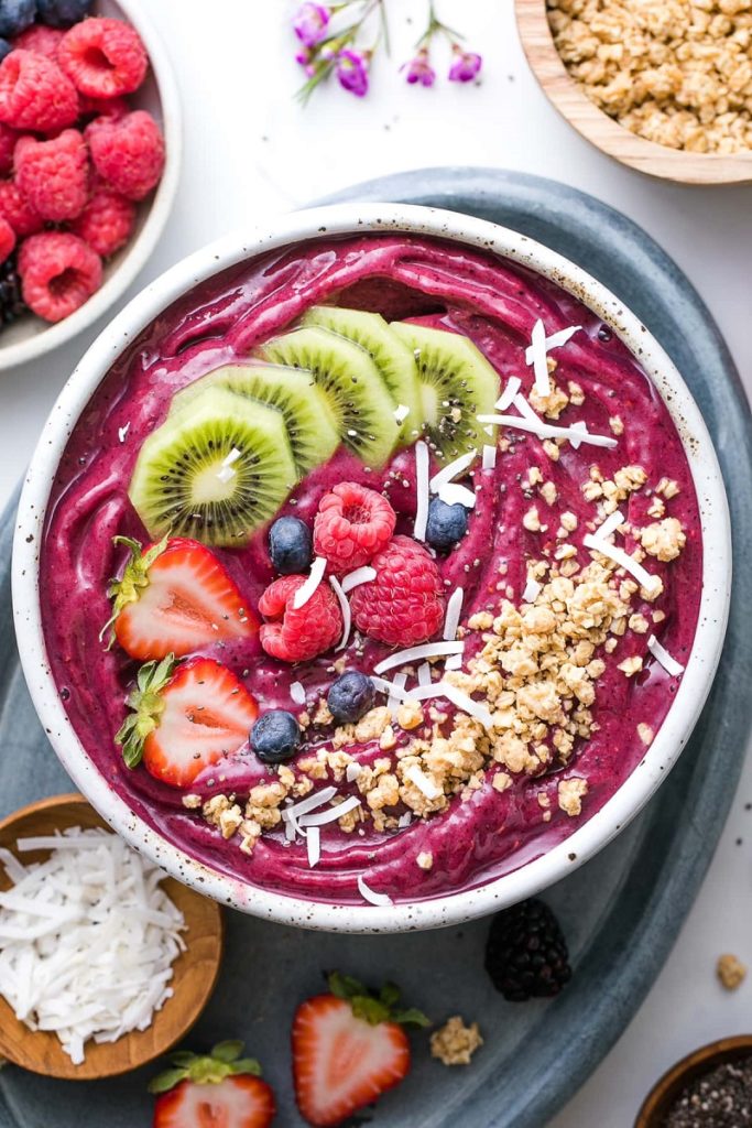 15 Fruity Vegan Smoothie Bowls for a Healthy Start to Your Day • Sarah ...